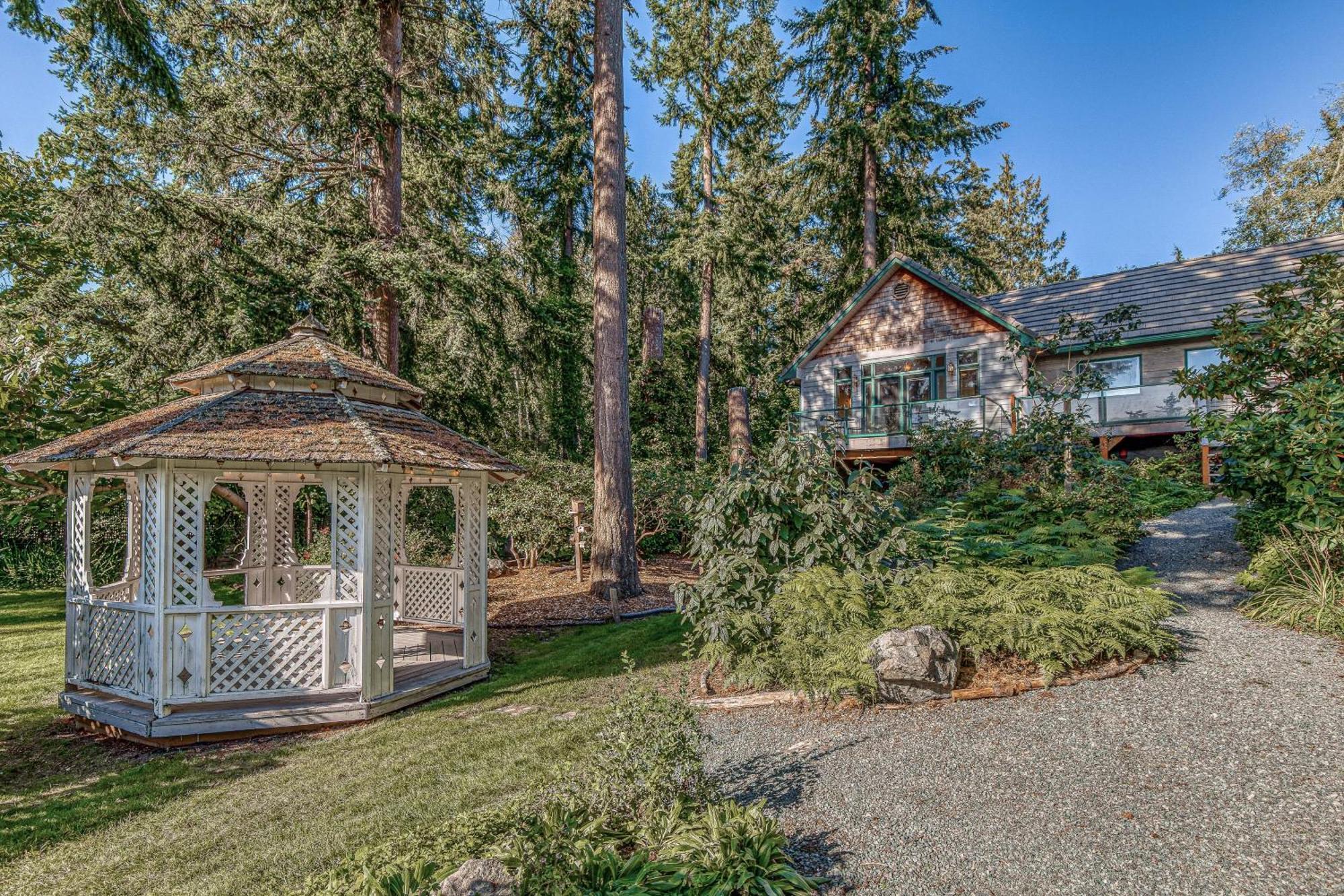 The Quintessa Cottage Clinton Экстерьер фото